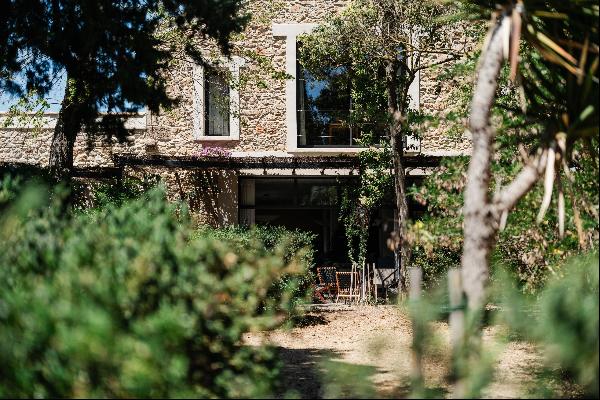 BEAUTIFUL RENOVATED FORMER WINERY