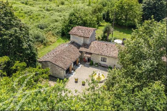 17th Century Bordeaux Stone House - 25 min from Bordeaux - John Taylor Bordeaux