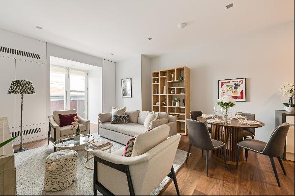 A contemporary 2 bedroom penthouse to rent in Marylebone W1