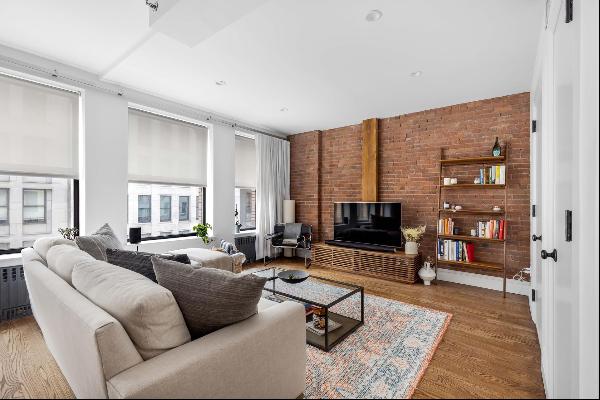 <div><p>This stunning 2-bedroom, 2-bath condo loft s<span>ituated in an intimate building 