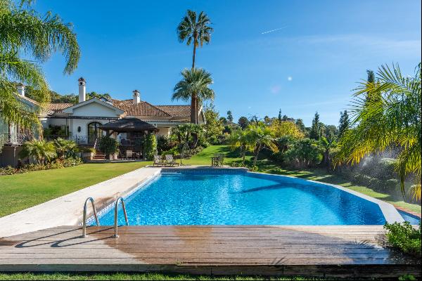 Olivo House, classic style villa in La Zagaleta