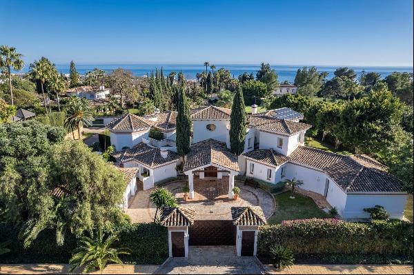 Outstanding 5-bedroom villa in Sierra Blanca, Marbella.