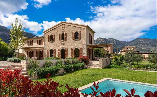 A beautiful villa that combines contemporary comfort with traditional Mallorcan charm.