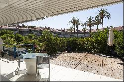 Exquisite luxury apartment on the seafront, on the seafront promenade of Sitges