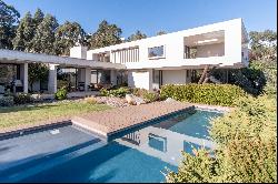 Modern house in Cantagua condominium with sea view.