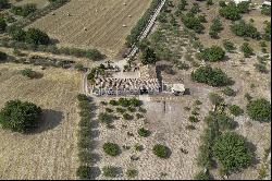 Suggestive baglio nestled in the Val di Noto countryside