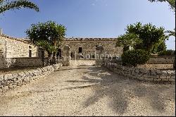 Suggestive baglio nestled in the Val di Noto countryside