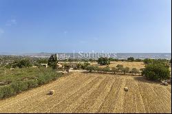 Suggestive baglio nestled in the Val di Noto countryside