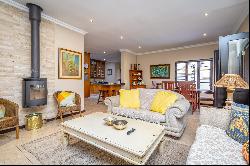 Elegant home in Serene suburb of Northcliff