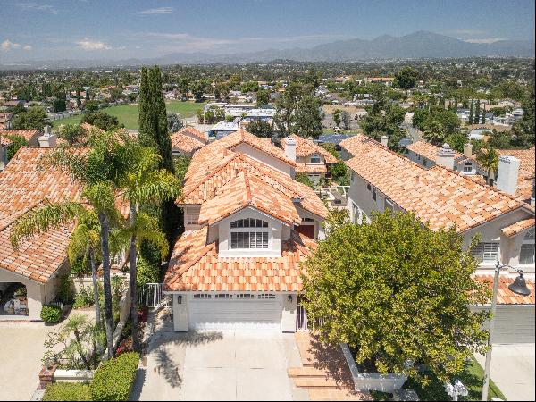 30 Vista Firenze, Laguna Hills, CA 92653