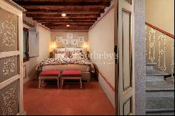 Splendid renovated villa with pool and view in Florence