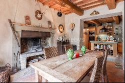 Charming farmhouse in Vorno