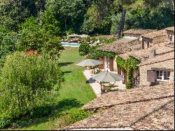 Luxurious Provencal Estate: 500sqm Bastide with Pool, Tennis in Grasse