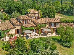 Luxurious Provençal Estate: 500m² Bastide with Pool, Tennis in Grasse