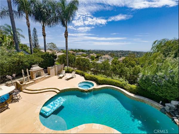 26792 Barkstone Ln, Laguna Hills CA 92653