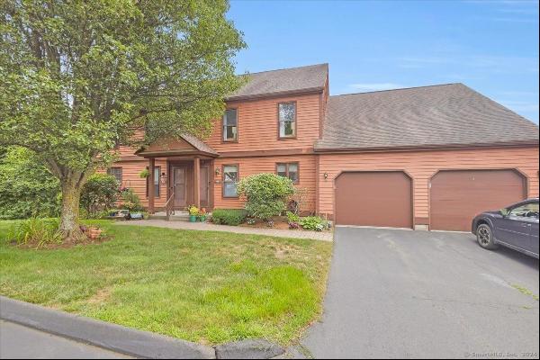 98 Colonial Hill Drive #98, Wallingford CT 06492