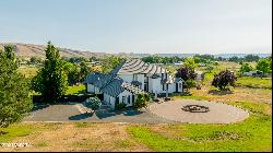 3202 Southcreek Dr, Yakima WA 98903