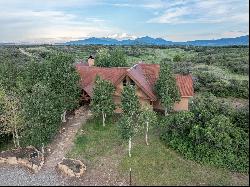 An Upscale Mountain Retreat Surrounded by Breathtaking Views