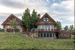 An Upscale Mountain Retreat Surrounded by Breathtaking Views