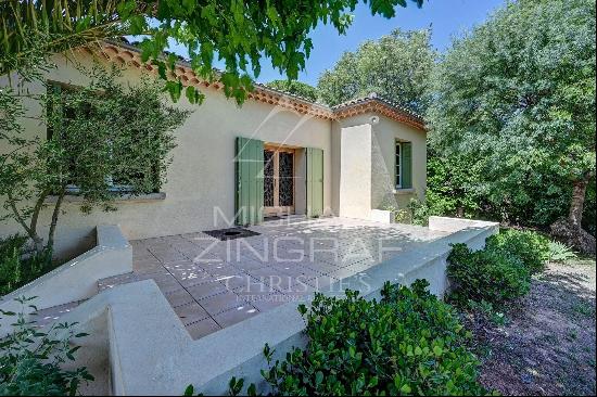 House with garden and swimming pool near thecity center