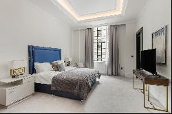 Unique two bedroom apartment in Whitehall Place.