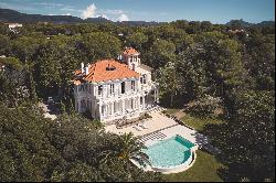 Villa Belle Epoque entièrement rénovée et meublée au sein d'un parc