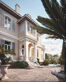 Villa Belle Epoque entierement renovee et meublee au sein d'un parc