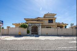 Exclusive Property in the Prestigious La Motilla Residential Area