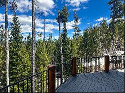 Immaculate Log Home in Island Park