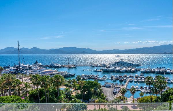 Cannes Croisette: Exceptional Penthouse with Panoramic Sea View