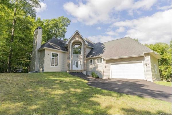 21 Huyler Drive, Hyde Park NY 12538