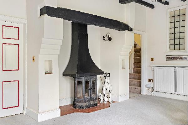 Tudor House is a wonderful Grade ll Listed property in the heart of Chaddesley Corbett vil