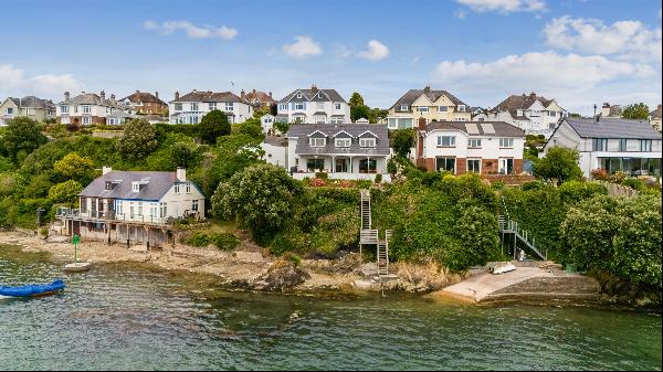 A superb detached house situated on the banks of the Salcombe Estuary, with direct water a