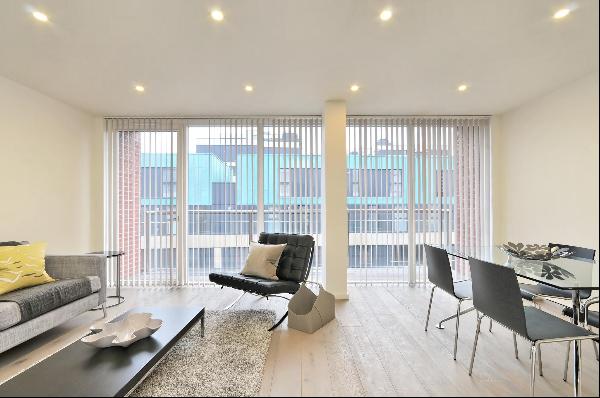 Stunning two bedroom apartment to rent on Central Street, EC1V