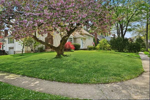 FABULOUS NEIGHBORHOOD! Split level home w/new vinyl siding, new roof (5 years), new floors