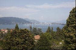 Enchanting villa with breathtaking view on Lake Maggiore