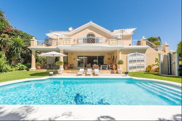 Outstanding 5-bedroom villa in Casablanca, Marbella.