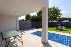 Brand new townhouse walking distance to the beach in Sant Vicenc de Montalt