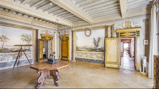 Historic House with terrace Cortona, Tuscany