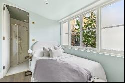 Newly refurbished two bedroom house in the heart of Kensington