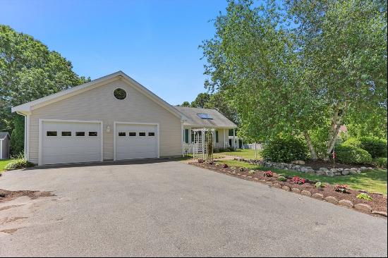 52 Captains Lane, Falmouth, MA, 02536, USA