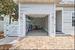 Home On Semi-Private Lot With Gulf-Front Amenities