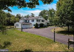 1726 Sherwood Circle, Villanova PA 19085