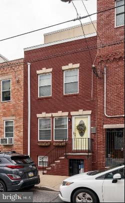 821 Mountain Street, Philadelphia PA 19148