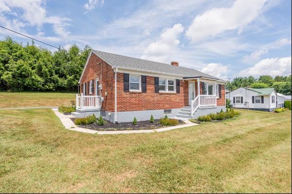 100 Umberger St, Wytheville VA 24382