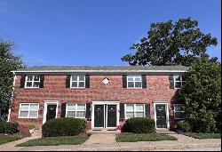 1631 E Swan Circle, St Louis MO 63144