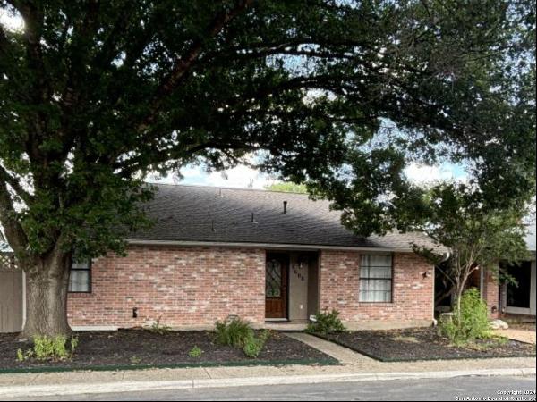 6608 Honey Hill, San Antonio TX 78229