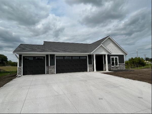 420 Stoneridge Lane NE, Owatonna MN 55060