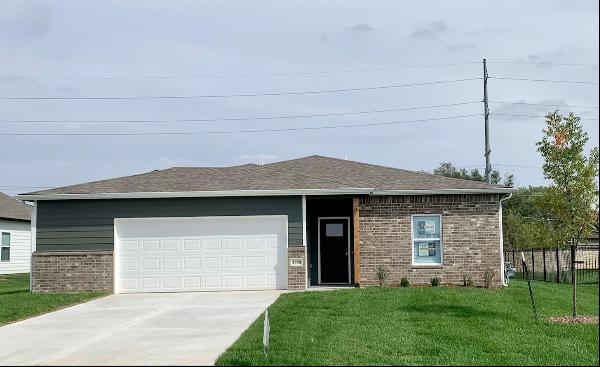 1700 Casey, Newton KS 67114