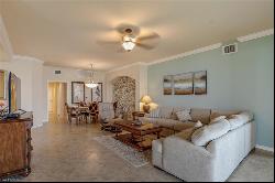 10626 Smokehouse Bay Dr Unit 102, Naples FL 34120